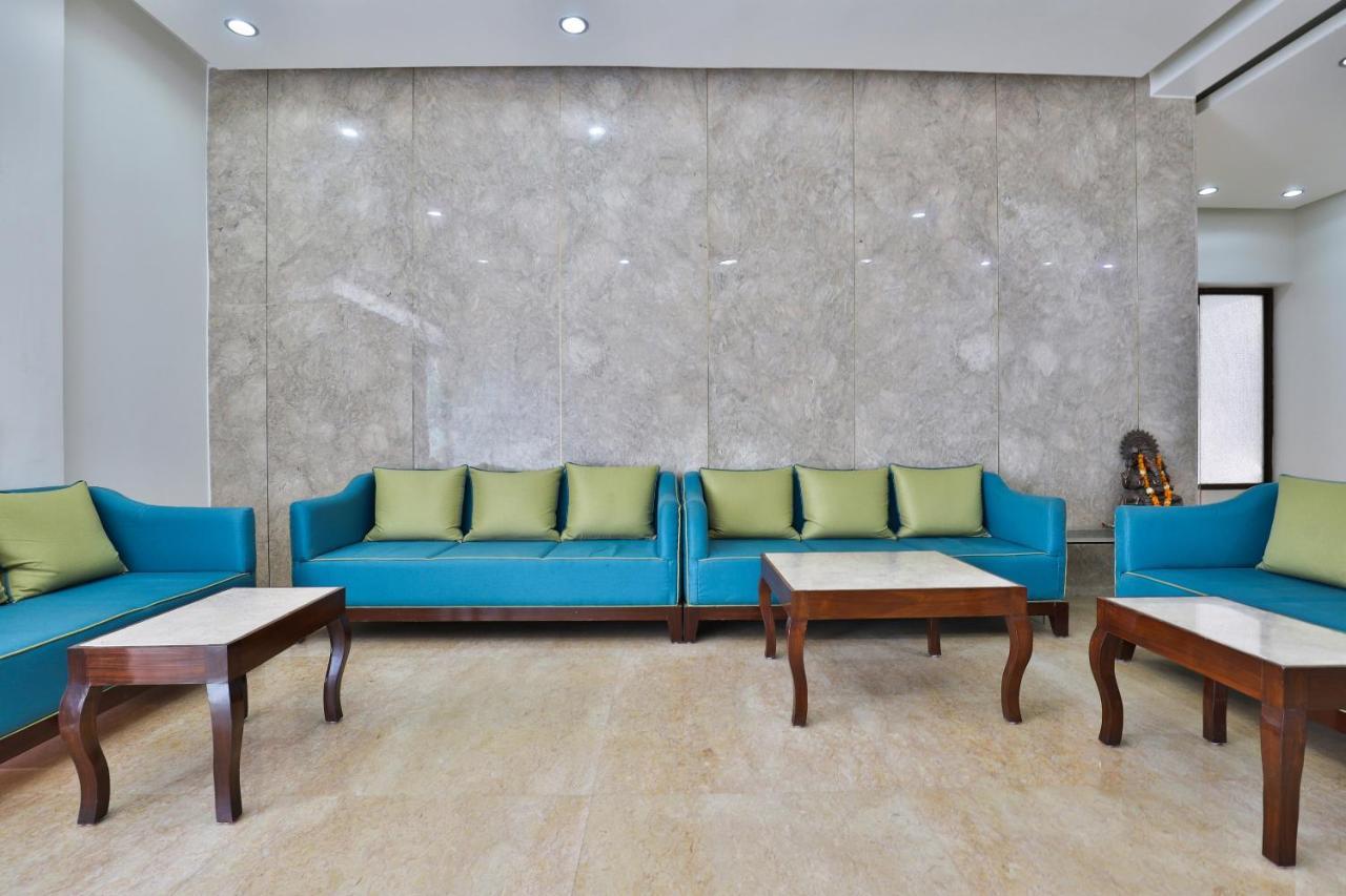 Hotel President Inn By Sky Stays Gandhinagar Esterno foto