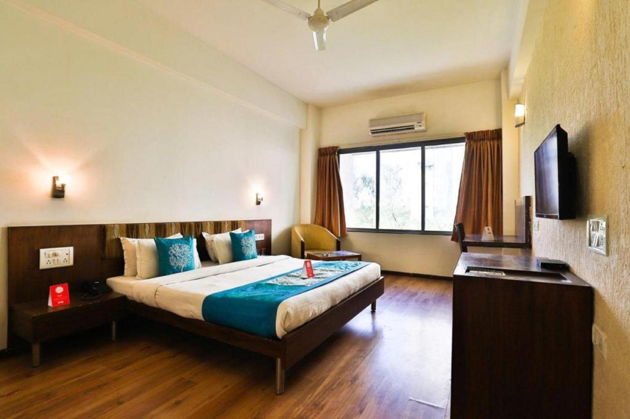 Hotel President Inn By Sky Stays Gandhinagar Esterno foto